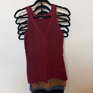 Wine Sleeveless Knit Top w/ 3 clasps in front